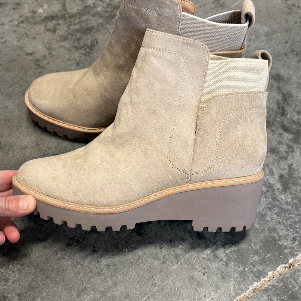 Dolce Vita Women's Taupe Suede Platform Chelsea Boot